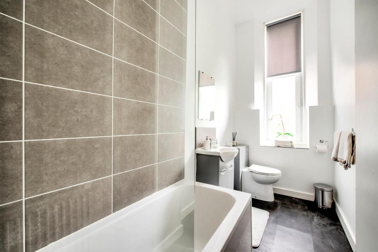 Apartmán Pass The Keys Stylish 2 Bed In Heart Of West End Glasgow Exteriér fotografie