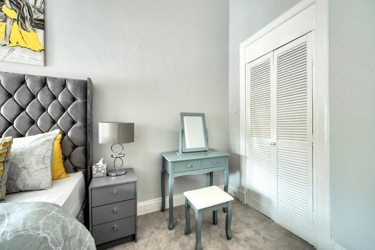 Apartmán Pass The Keys Stylish 2 Bed In Heart Of West End Glasgow Exteriér fotografie